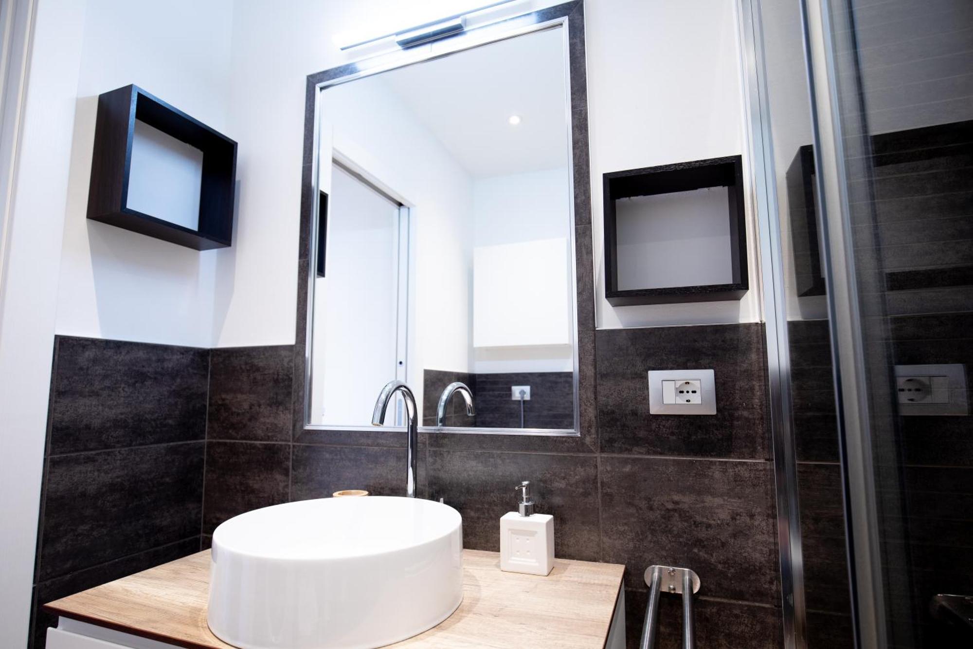 Vinhome Bilocale Con Garage Privato Alba Centro Ngoại thất bức ảnh